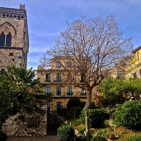 Del Corso 3* تاورمينا