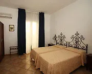 Del Corso تاورمينا